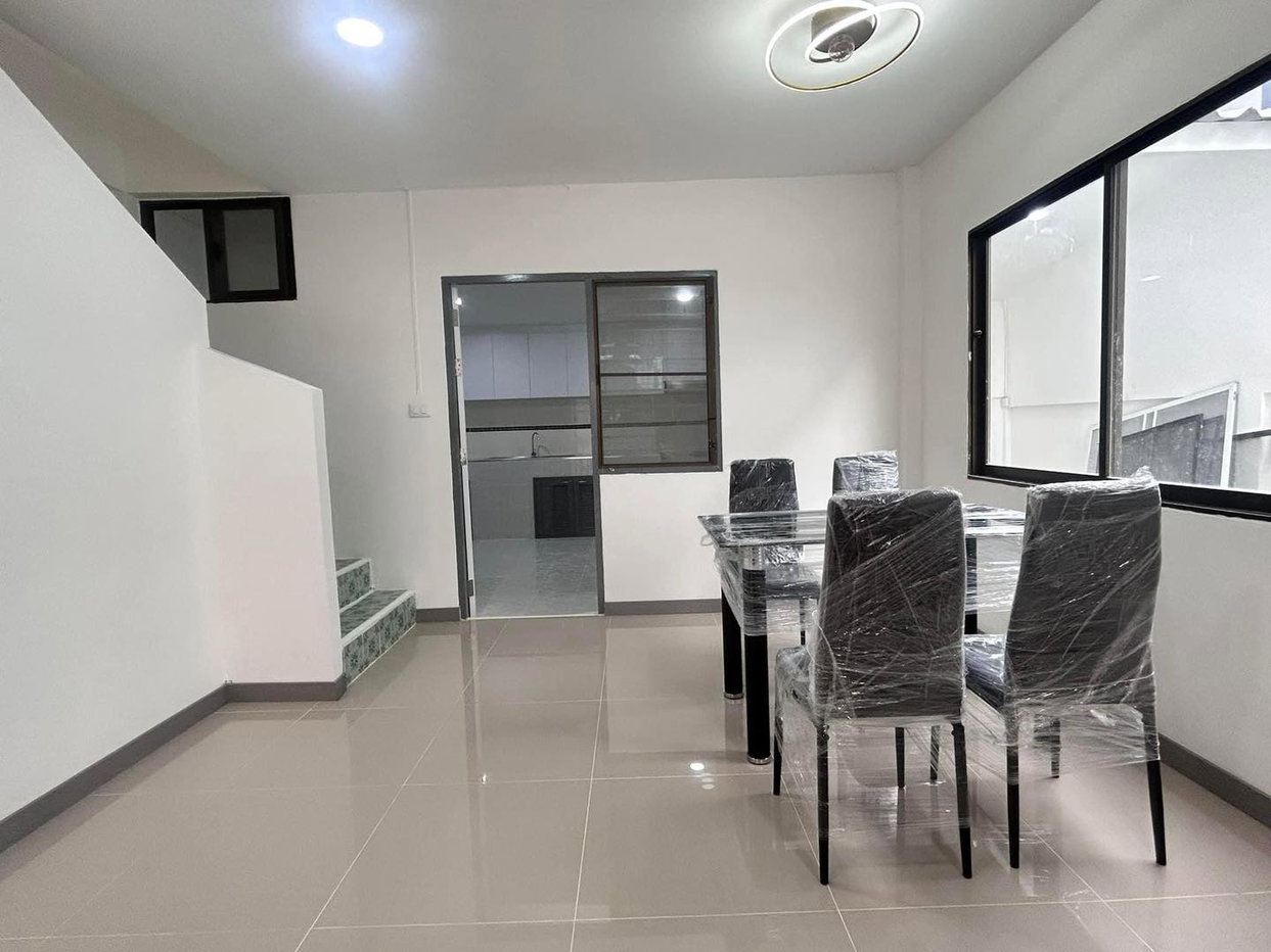 รูป 2-Storey House for Sale in East Pattaya - รูปที่ 2/11