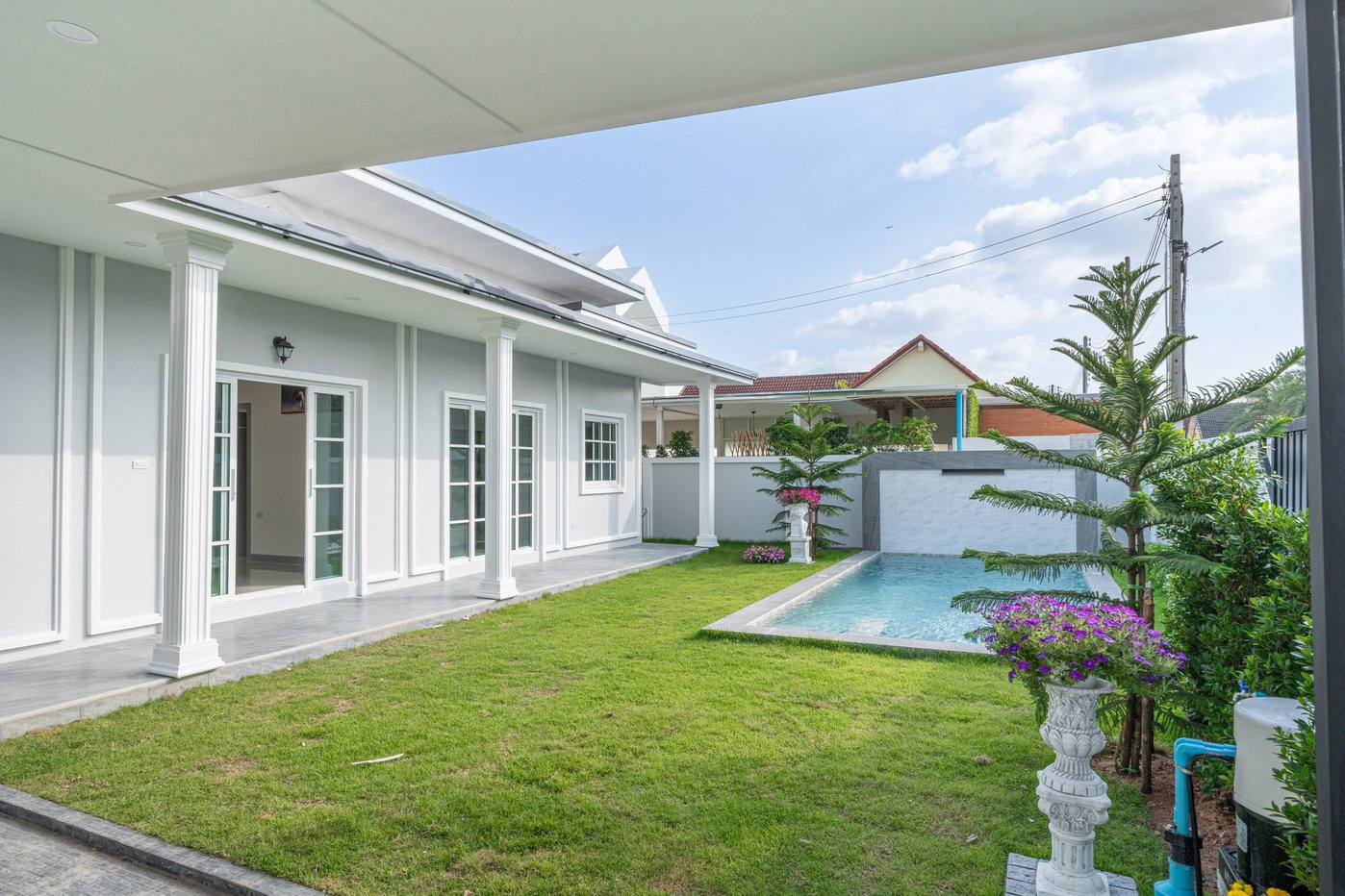 รูป Mabprachan Pool Villa 4 Beds for Sale - รูปที่ 1/18