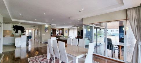 Baan Haad Uthong in Pratumnak for Sale