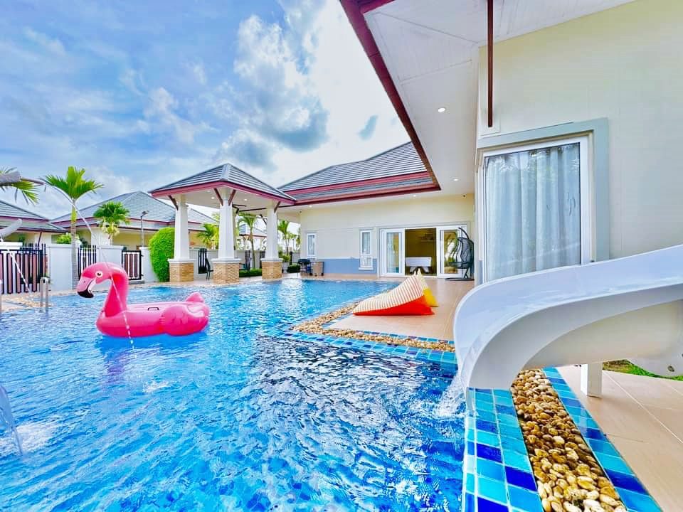 รูป 4 Bedrooms Pool villa for Rent in Huay Yai - รูปที่ 15/17