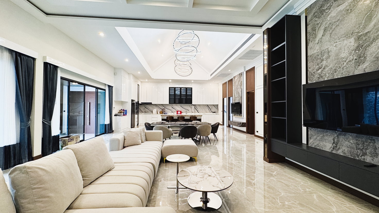รูป Luxury English-Style Pool Villa for Rent – East Pattaya - รูปที่ 4/23