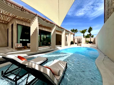 บ้านเดี่ยว หนองปรือ ชลบุรี : Luxury 9-Bedroom Pool Villa for Sale in Jomtien