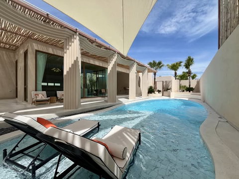 Luxury 9-Bedroom Pool Villa for Sale in Jomtien