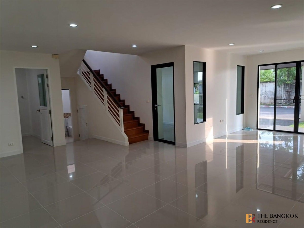 รูป สะดวกสบายพร้อมเข้าอยู่ เลค วิว ปาร์ค วงแหวน-บางนา - รูปที่ 9/10