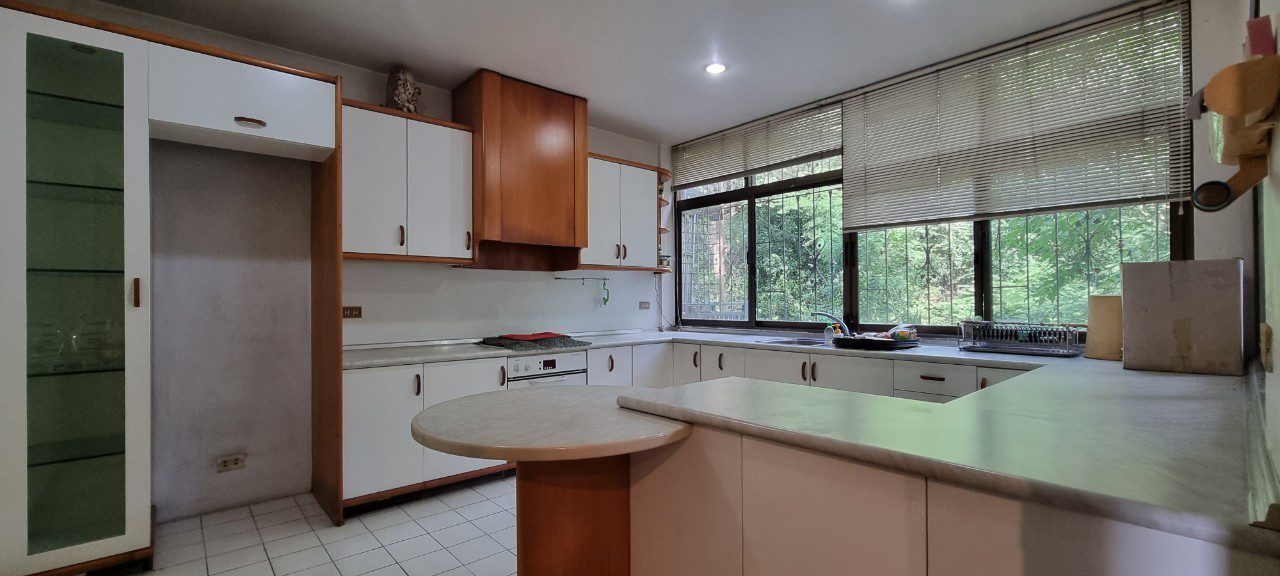 picture 5-Storey House in Pratumnak for Sale - 4/10