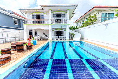 บ้านเดี่ยว หนองปรือ ชลบุรี : Exclusive Luxury Pool Villa for Sale in Jomtein