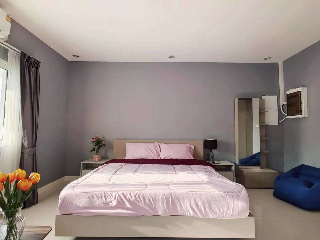 รูป Spacious 9-Bedroom Pool Villa in East Pattaya - รูปที่ 14/15