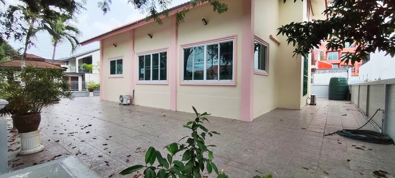 รูป House in Jomtien 7 Beds for Sale - รูปที่ 12/13