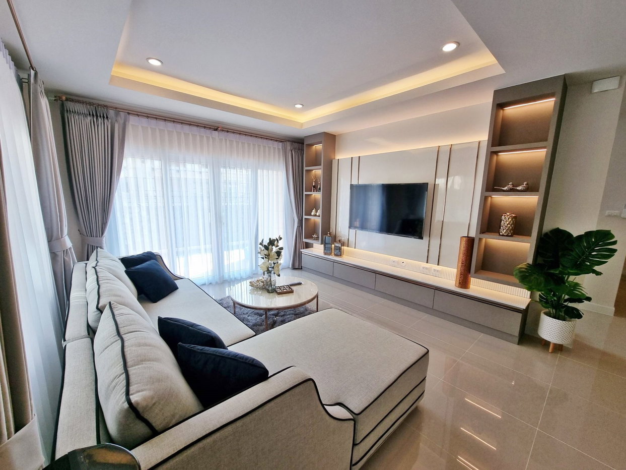 รูป 4 Bedrooms House in East Pattaya for Rent - รูปที่ 2/16