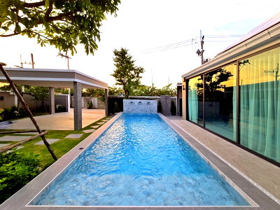 Houses for sale Frost Magical Ice of Siam : 3 Beds Nordic Pool Villa in Mabprachan for Sale