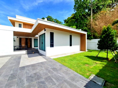 บ้านเดี่ยว หนองปรือ ชลบุรี : New 2-Storey Pool Villa for Sale – Jomtien Beachside
