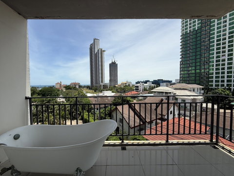 The Grand Jomtien Pattaya Beach Condo for Sale