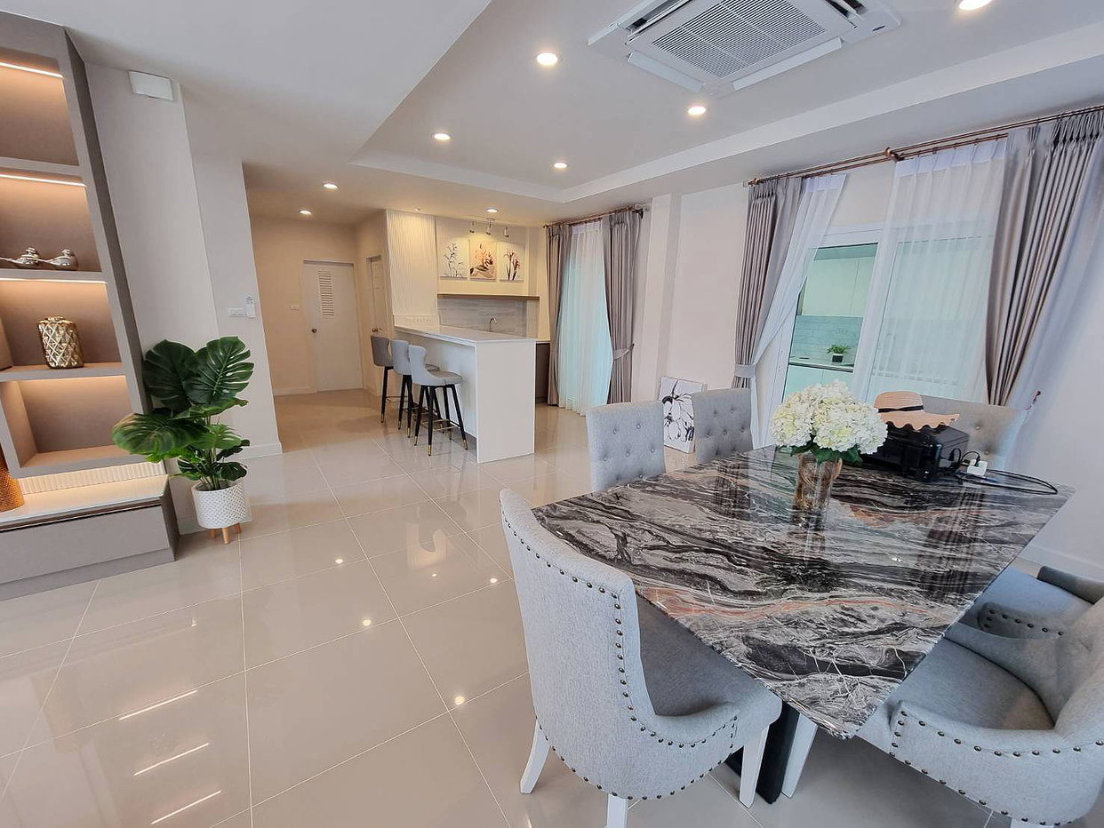 รูป 4 Bedrooms House in East Pattaya for Rent - รูปที่ 4/16