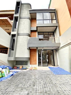 เช่าอาคารพาณิชย์ เจ อเวนิว ทองหล่อ : LTHC13712 – Commercial Building for Rent | Thonglor 23 | 450 sqm | 6 Beds 5 Baths | ONLY 140K/Month | อาคารพาณิชย์ให้เช่า ทองหล่อ 23