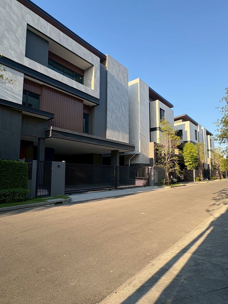 บ้านเดี่ยวให้เช่า : ให้เช่า✨ THE HONOR YOTHINPATTANA – Luxury Single House with Private PoolE