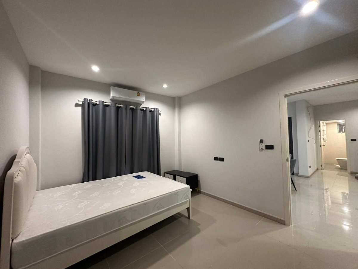 picture Patta Define Modern Style House for Sale 4beds 3baths - 15/15