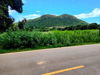 ที่ดิน ปราณบุรี ประจวบคีรีขันธ์ : ขายที่ดิน 3-0-0 ไร่  รูปแปลงสี่เหลี่ยมผืนผ้า  วิวภูเขาล้อมรอบสวยงาม! 