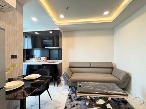 1 Bedroom Arcadia Millennium Tower for Sale