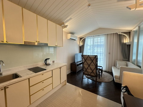 Grand Florida Condo For Sale in Na Jomtien