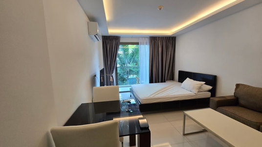 Studio Condo for Sale – Club Royal Condominium, Naklua
