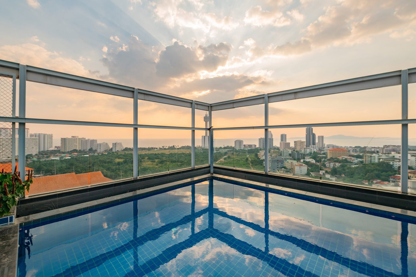 รูป Treetops Condominium 1 Bedroom for Sale - รูปที่ 15/16
