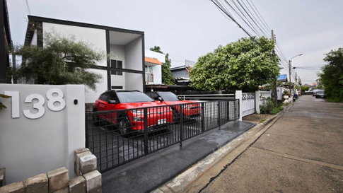 บ้านสวย พร้อมอยู่ 3 นอน ลาดพร้าว