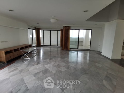 คอนโด 3 ห้องนอน 350 ตร.ม. ชั้น 16 Regent On The Park 1 ใกล้ BTS พร้อมพงษ์ (ID 652556)