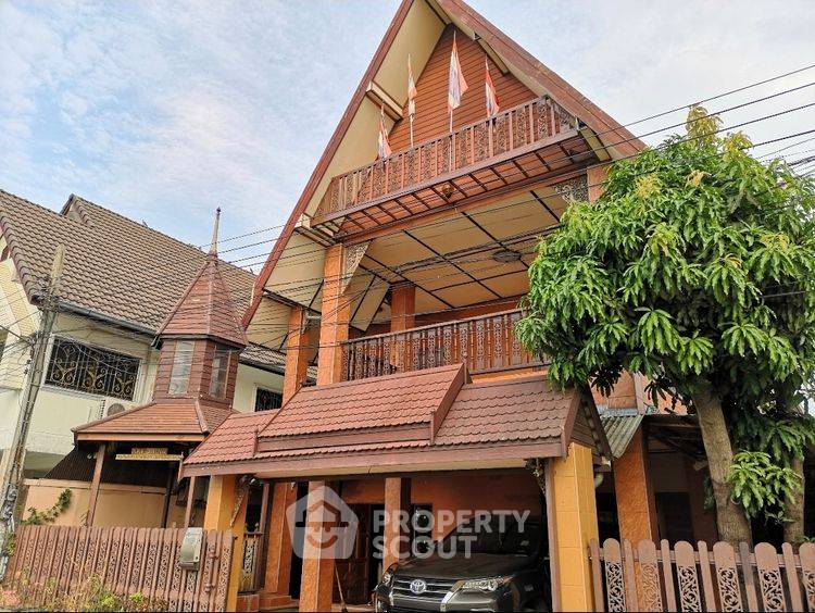 รูป บ้านเดี่ยว 4 ห้องนอน 200 ตร.ม. ขาย ในดอนเมือง กรุงเทพฯ (ID 2426578) - รูปที่ 1/3