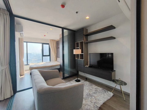 T105 Condo for rent Life Ladprao Valley, spacious room 35 sq.m. Attached to BTS, super special price.