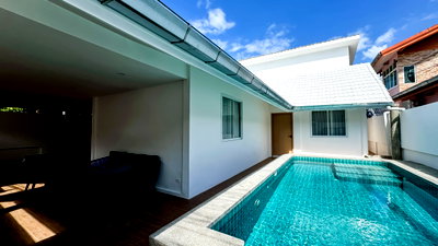 บ้านเดี่ยว ถนนพัทยาใต้ : Spacious 5-Bedroom Pool Villa for Sale in South Pattaya