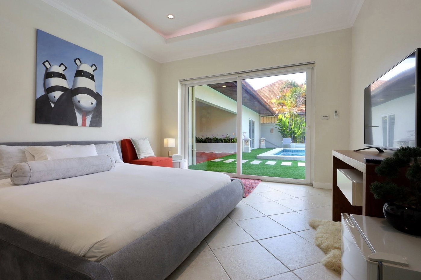 รูป Spacious 6-Bed Luxury Pool Villa for Rent – Prime Jomtien Beach - รูปที่ 14/21