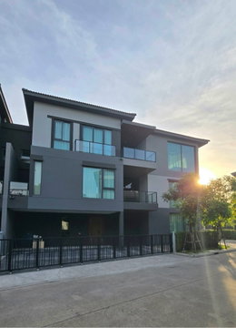 ให้เช่าบ้านหรู บ้านกลางเมือง ดิอิดิชั่น บางนา ทาวน์โฮม 3 ชั้น พร้อมลิฟต์ 
