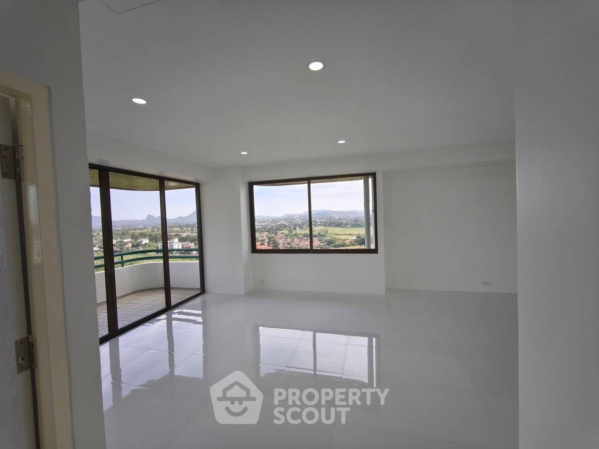 picture Spacious 2-BR 147 Sqm For Sale At Sunset Height (ID 2470696) - 6/7