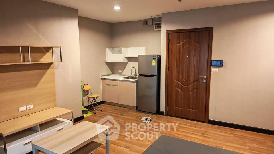 รูป คอนโดมิเนียม 1 ห้องนอน ชั้น 16 ขนาด 35 ตร.ม. ขายที่ Akesin Tower ใกล้ BTS (ID 2471767) - รูปที่ 4/5