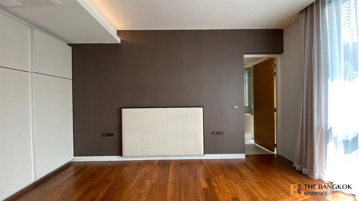 picture  Domus 16 & 18 💎 Spacious Luxury Living 🌟  Near BTS Asoke  - 9/15