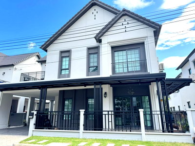 ขายบ้านเดี่ยว : ✨ขาย เช่า บ้านหรู พร้อมอยู่ หมู่บ้าน Centro บางนา✨