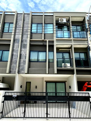 Townhouses for rent Nonthaburi : G8751💛中国客户，请加微信。(在联系方式的旁边) 🅵🅾🆁 🆁🅴🅽🆃 The Mirth Lite Rachaphruek-Rama 5 🅻🅸🅽🅴 ❤️💜@condopremium💜❤️Ready to move in ⬛🟨 📞 065 695 3645🟨⬛