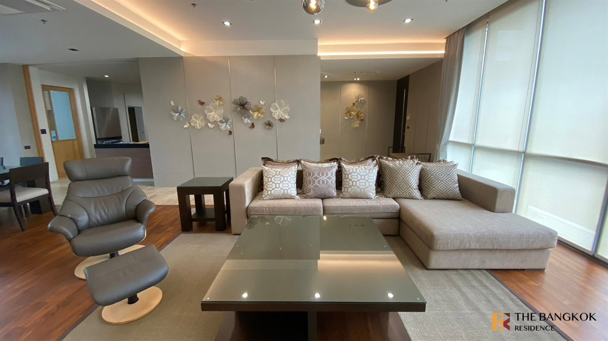 picture  Domus 16 & 18 💎 Spacious Luxury Living 🌟  Near BTS Asoke  - 2/15