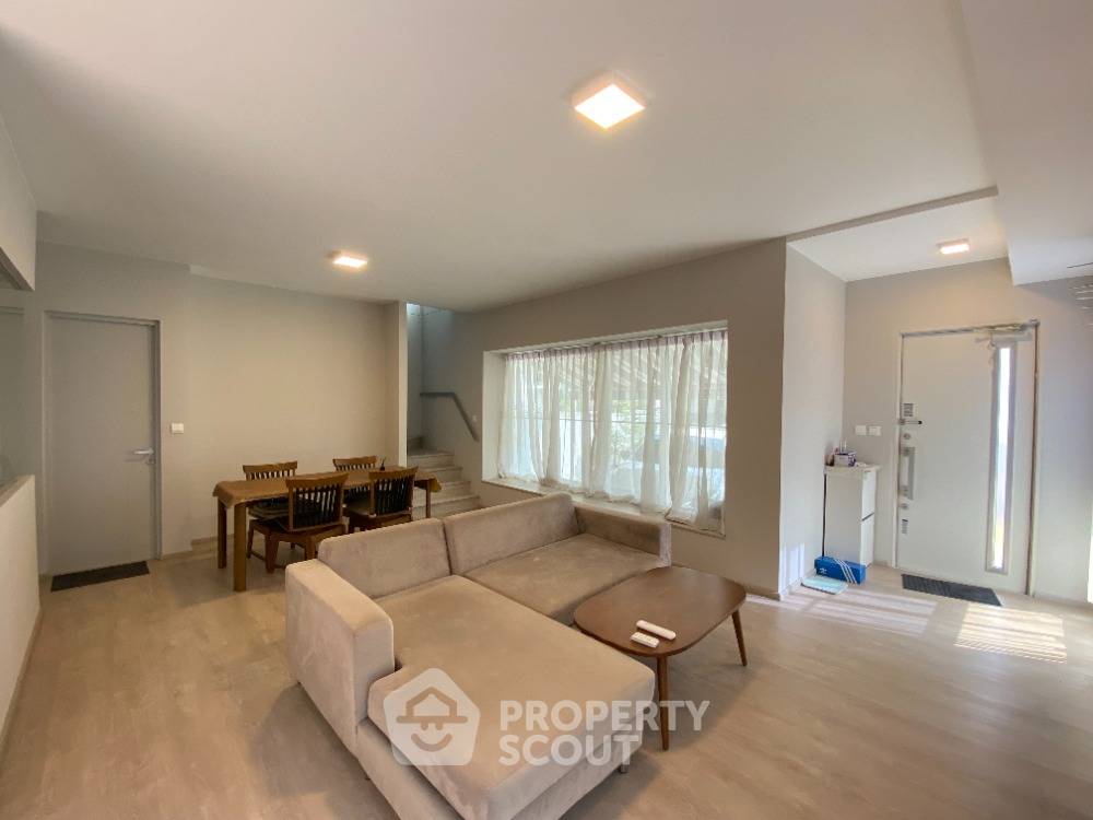 รูป บ้าน 2 ห้องนอน ขาย ใน อัญญา บางนา-รามคำแหง 2 เขตดอกไม้ พรเวศ (ID 1521210) - รูปที่ 1/5