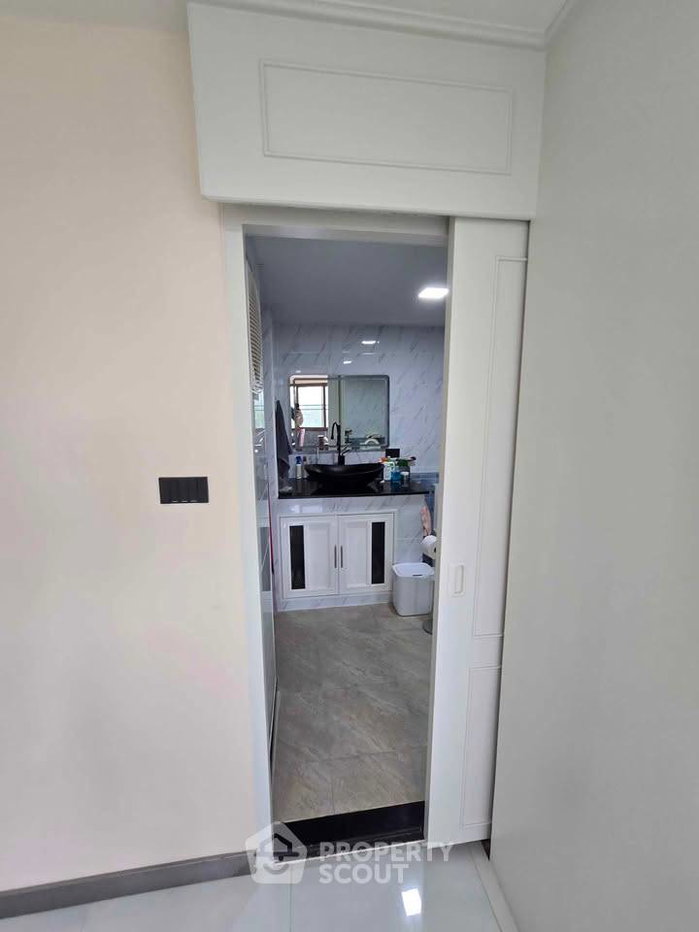 รูป คอนโด 1 ห้องนอน 79 ตร.ม. ขายที่ Hillside Plaza And Condotel 4 (ID 2475647) - รูปที่ 10/19