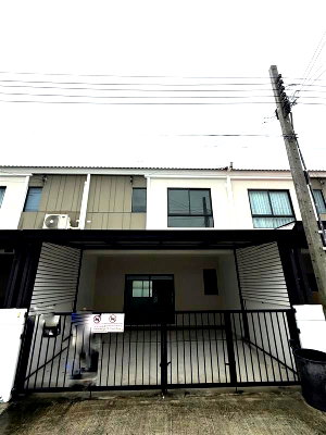 ขายทาวน์โฮม : ทาวน์โฮม เดอะ คอนเนค วงแหวน-พระราม 9 The Connect Wongwaen-Rama 9 เข้า-ออกได้หลายเส้นทาง ใกล้ทางด่วนศรีรัช (พระราม 9)