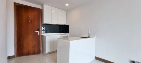 The Peak Towers 1 Bedroom Condo for Sale