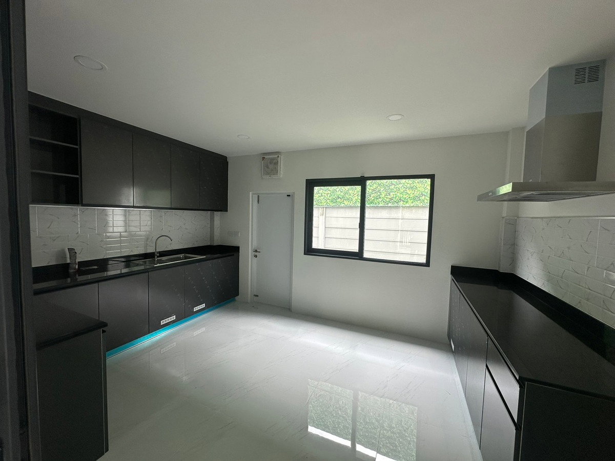 รูป 🏡 Luxury Single House ✨ ชั้นนำของโครงการ – 📏 แปลงใหญ่พิเศษ 🌳 ติดสวน 🏡 พร้อม Smart Home ทั้งหลัง - รูปที่ 6/20