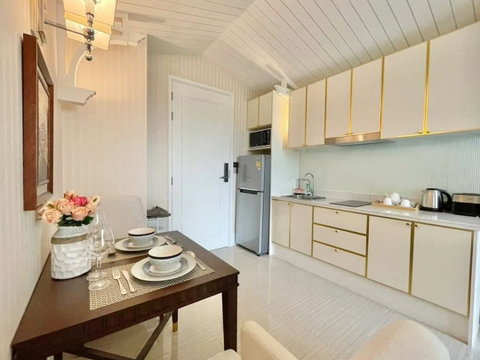 Grand Florida Condo 1 Bedroom for Sale