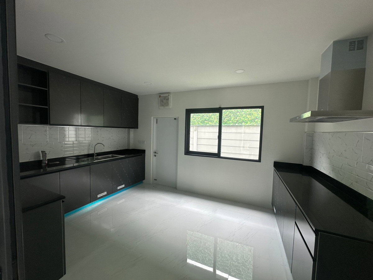 รูป 🏡 Luxury Single House ✨ ชั้นนำของโครงการ – 📏 แปลงใหญ่พิเศษ 🌳 ติดสวน 🏡 พร้อม Smart Home ทั้งหลัง - รูปที่ 9/20