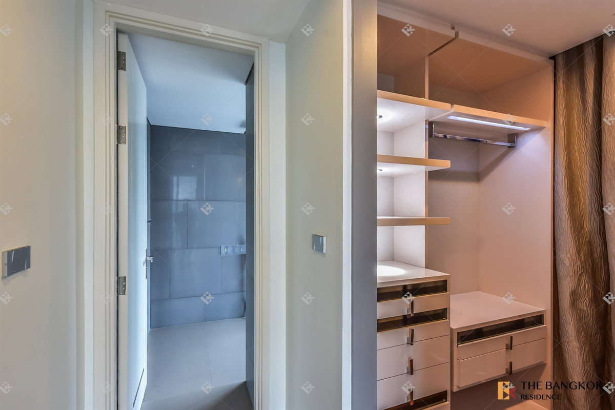 รูป  The Bangkok Sathorn ⭐ Luxury Livinh with High-Floor Unit 💎 ใกล้ BTS สุรศักดิ์  - รูปที่ 8/11
