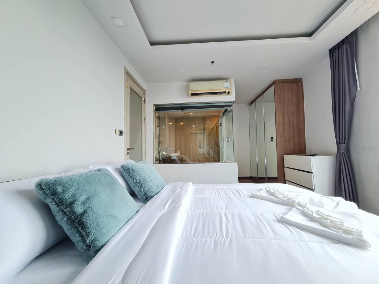 รูป The Peak Towers Corner Unit for Sale - รูปที่ 7/9