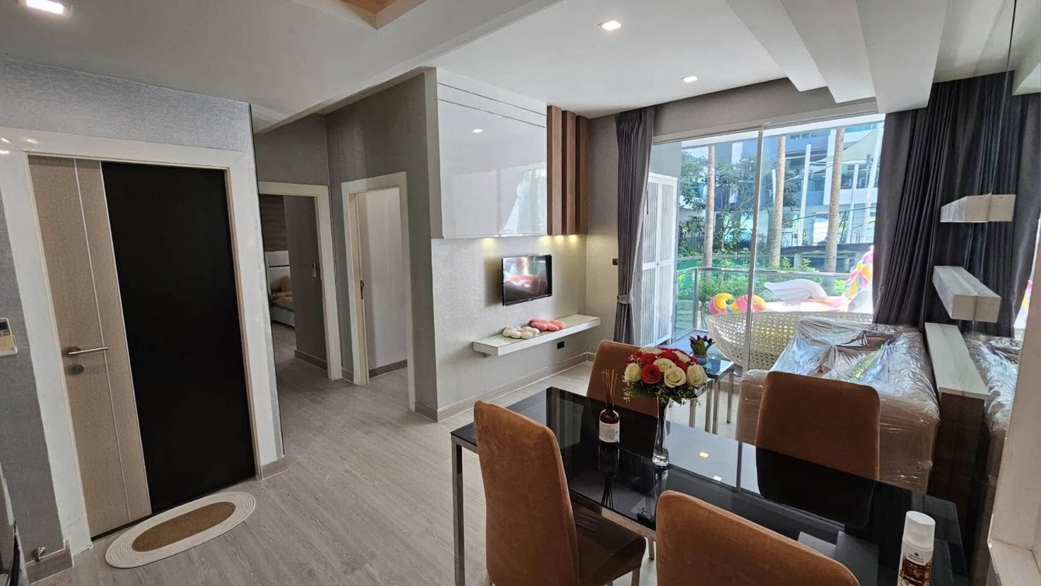 picture The Feelture Pattaya 2 Bedrooms for Rent - 2/8