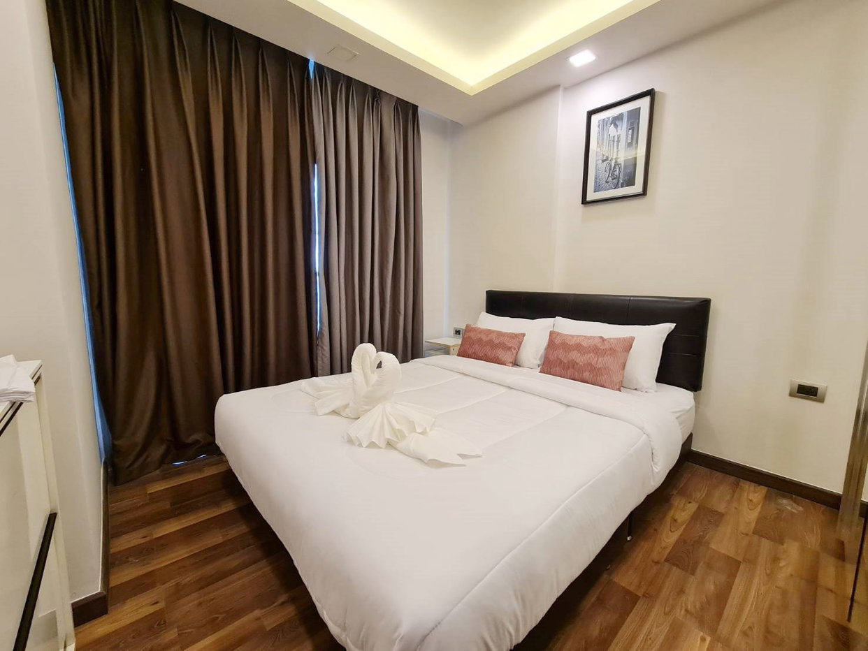 รูป The Peak Towers Corner Unit for Sale - รูปที่ 6/9