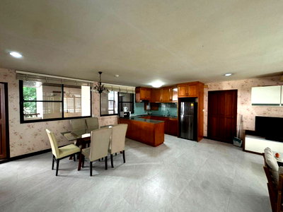 คอนโดให้เช่า : ให้ เช่าคอนโดห้องชุด​ Baan​ Chan​ Condominium​ 145 ตร.ม​ 3​ นอน​ 2​ น้ำ พร้อมเฟอร์ ใกล้​ BTS​ ทองหล่อ